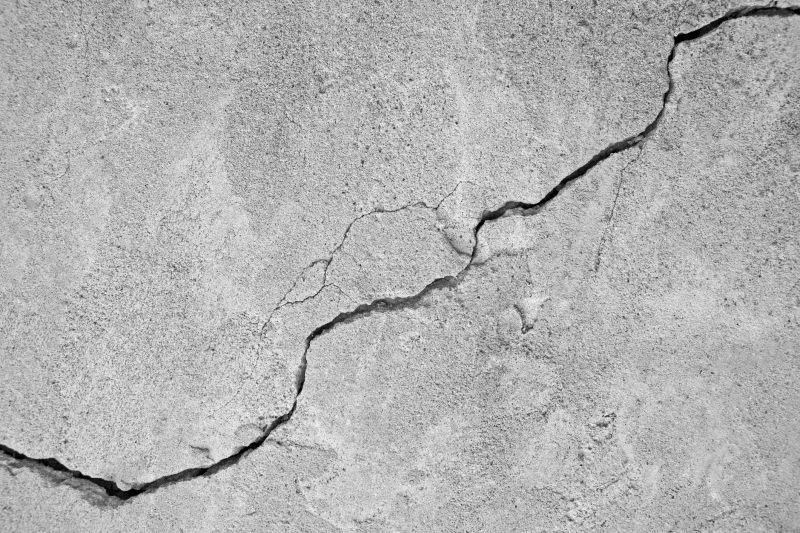 Concrete Crack Sealing in Des Moines, IA